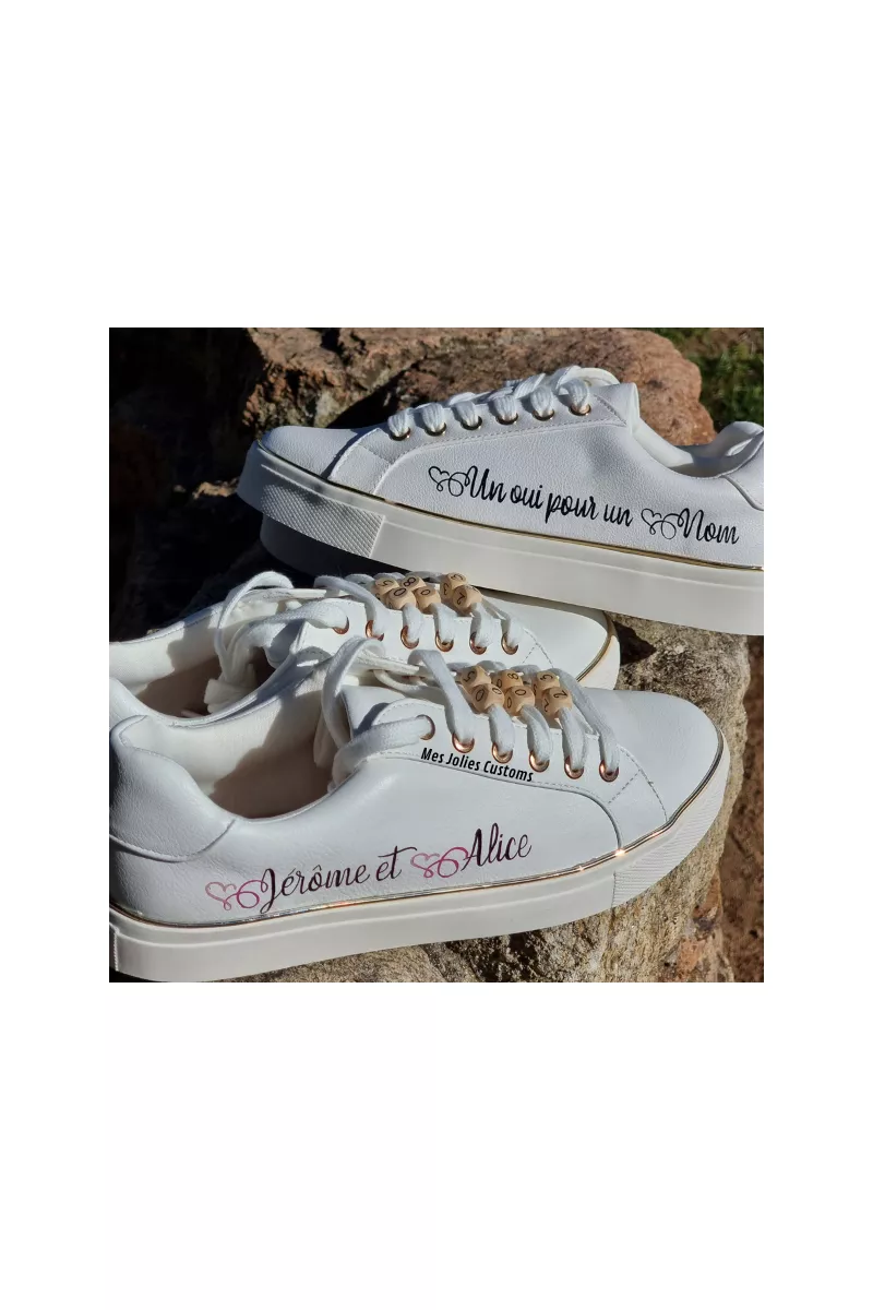 Personnalisation chaussures avec phrases et ou coeurs sur les côtés